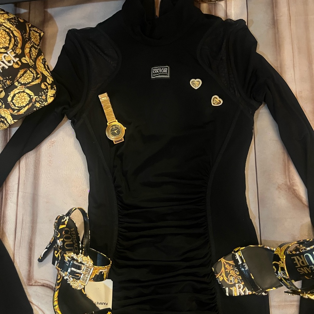 Black Long-Sleeve Ruched Midi Dress - Unbranded
